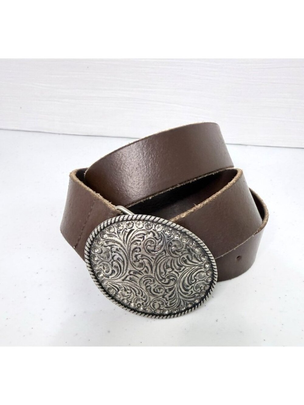 American Eagle AEO Women’s Brown Leather Belt Sz Medium Oval Buckle Rhinestones
